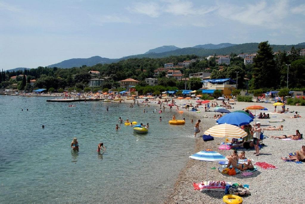 Apartment Koric Ičići Eksteriør bilde
